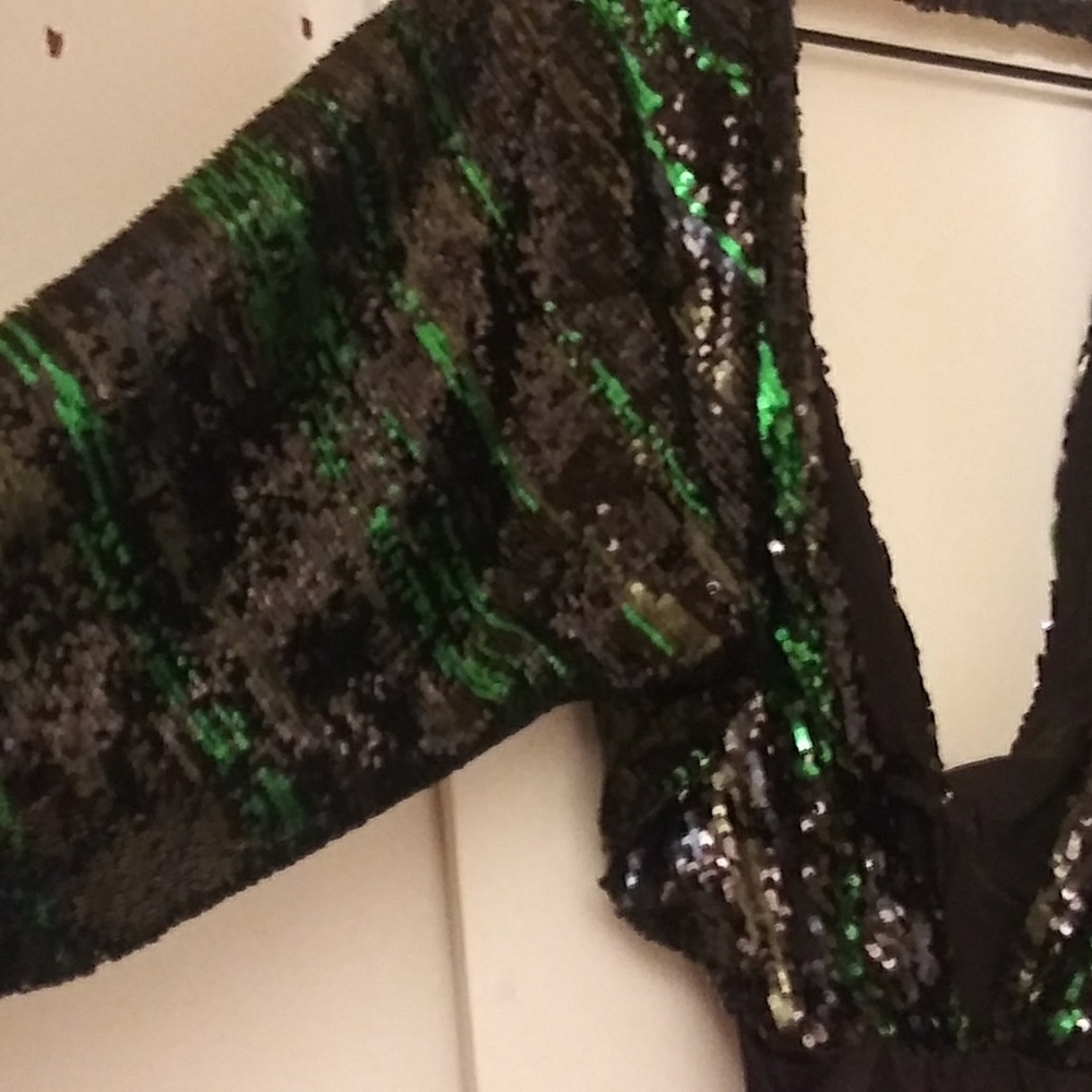 TopShop SEQUINS BODYSUIT. - Picture 2 of 2